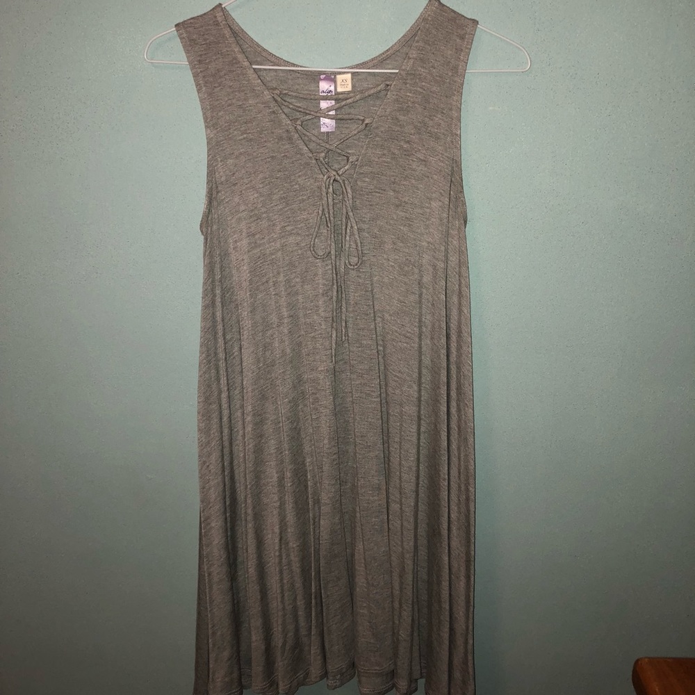 Criss-Cross Detailed Midi Dress